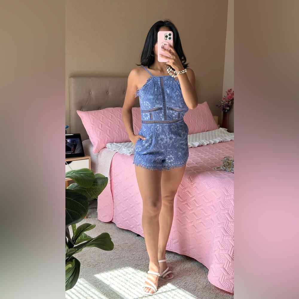 Backless Gorgeous lace romper